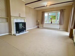 Lounge- click for photo gallery
